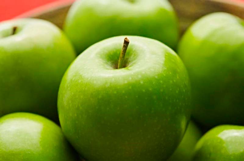 зеленые яблоки
