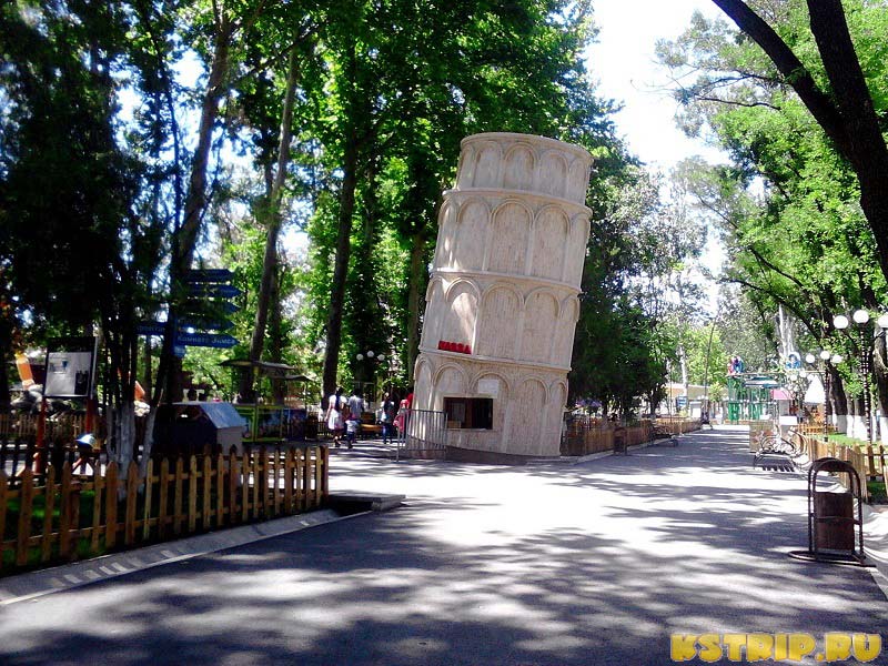 Парк Локомотив в Ташкенте