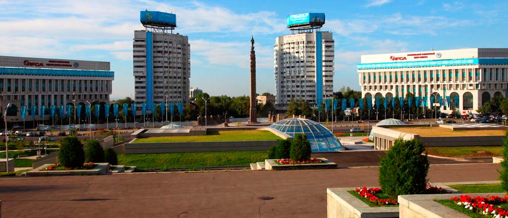 Площадь Республики в Алмате