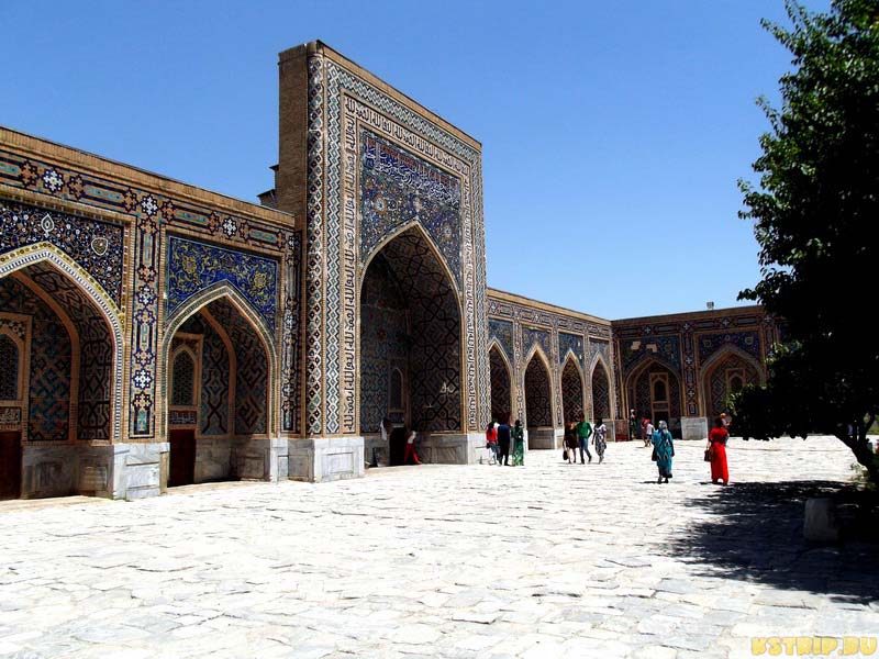 Медресе Тилля-Кари на площади Регистан в Самарканде, туры в Узбекистан