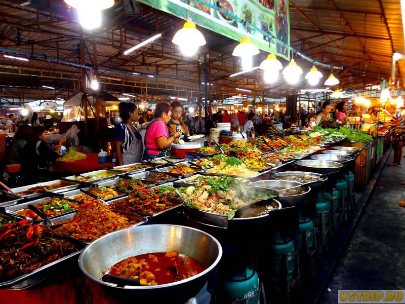 Ночной рынок Тепразит в Паттайе