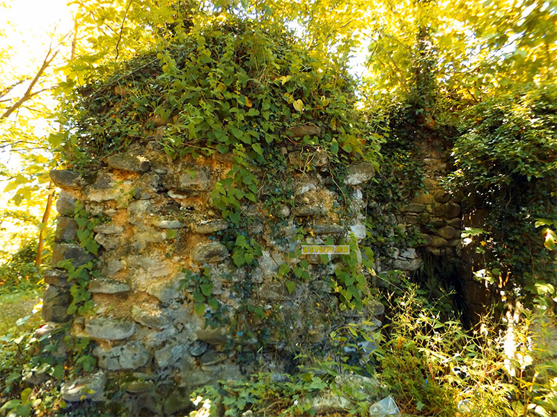 Руины крепости Багу в Волконке – обитель пиратов и работорговцев