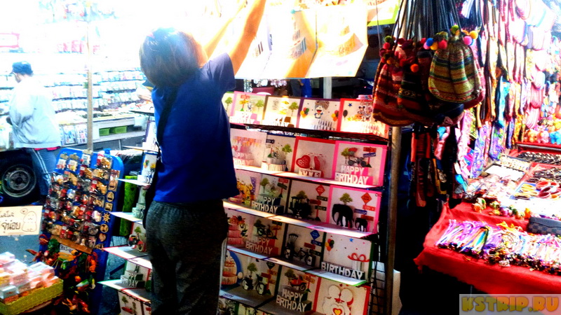 Ночной рынок хенд мейда в Хуа Хине – за эксклюзивными штучками вам сюда
