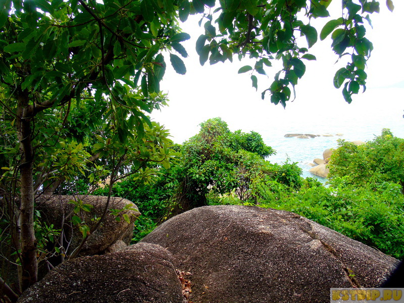 Камни Бабушка и Дедушка на острове Самуи
