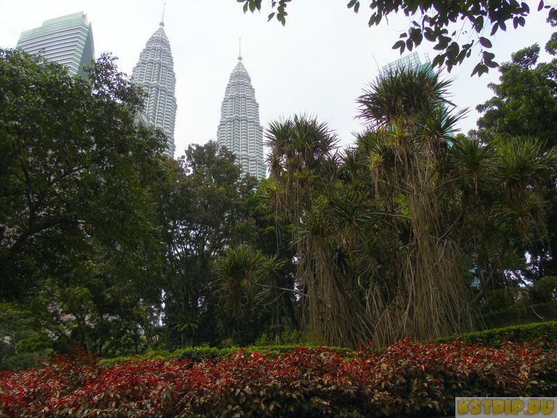 Башни Петронас в Куала-Лумпуре – главная достопримечательность столицы Малайзии