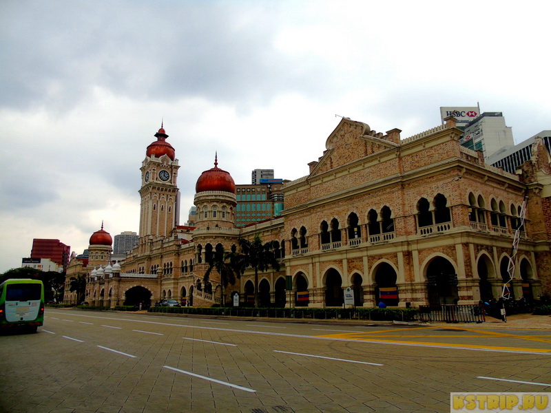 площадь Независимости в Куала-Лумпуре