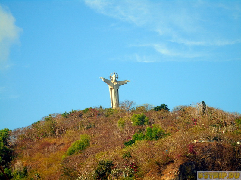 Статуя Иисуса Христа в Вунгтау + развалины крепости + пляж неподалеку