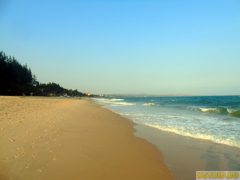 Пляж в Муйне в марте-апреле – идеальное место для кайтсёрфинга