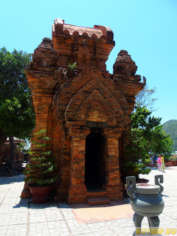 Чамские башни По Нагар в Нячанге