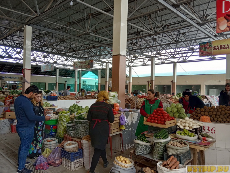 Рынок на конечке в Бухаре – снесли и перенесли в другое место