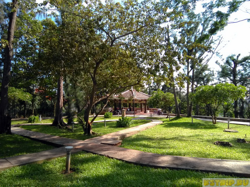 Пантеон Хо Ши Мина в Вунгтау и парк
