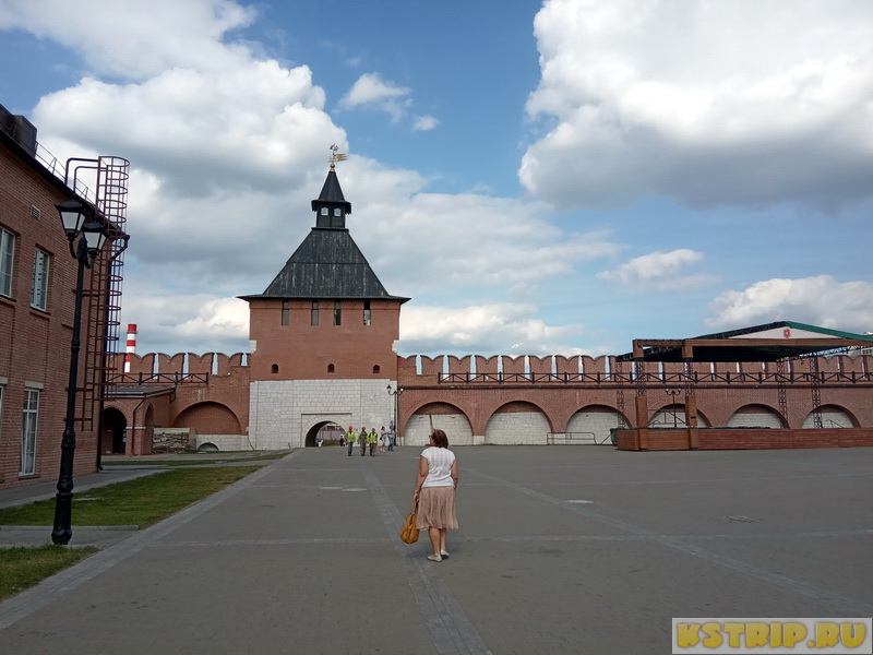 Тульский кремль: впечатляющая крепость из красного кирпича