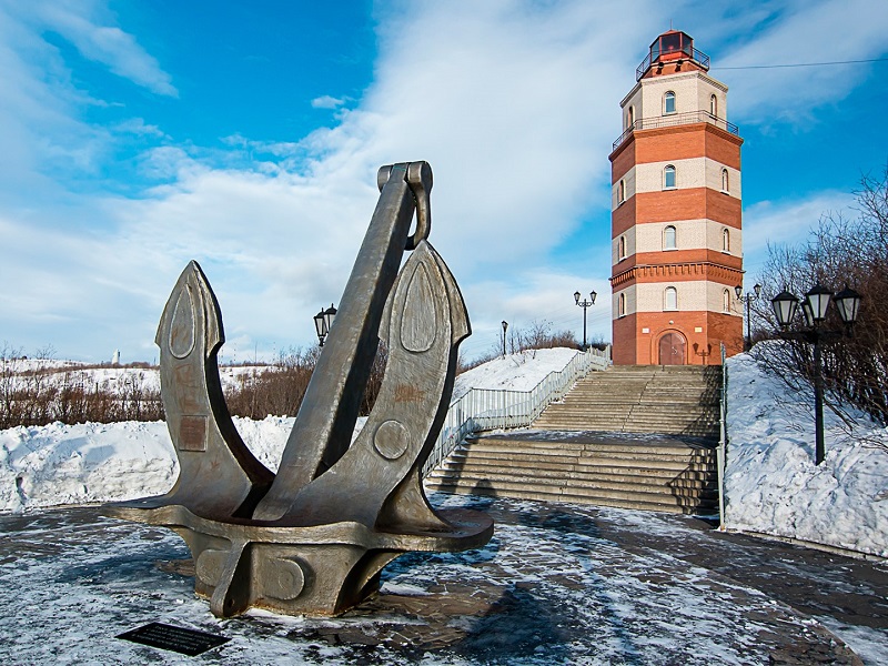 Маяк-мемориал в Мурманске