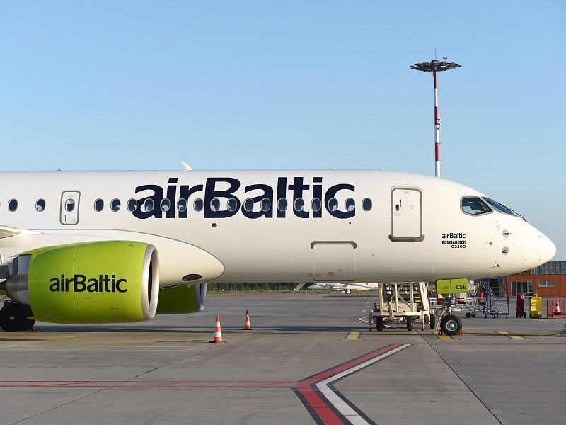 самолет Air Baltic