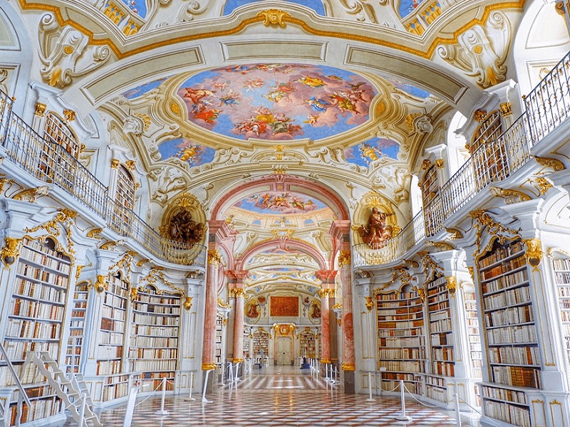 Библиотека аббатства Адмонт в Австрии